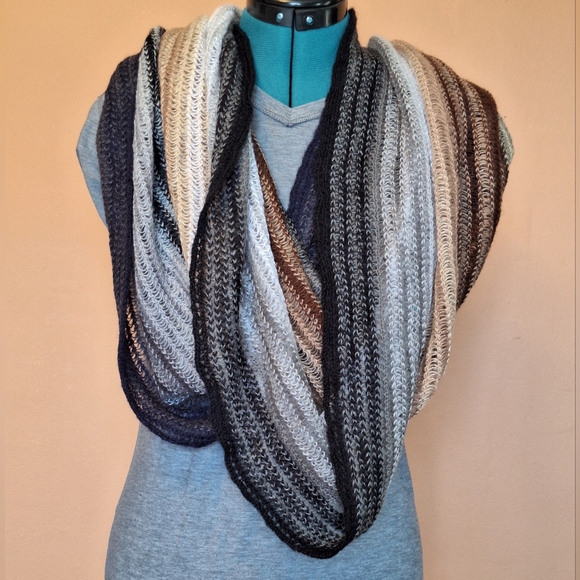 Infinity Scarf - Picture 3 of 9